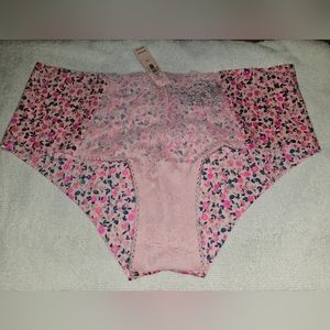 VICTORIA'S SECRET  Sexy Illusions No-show  Lace Cheeky Panty
